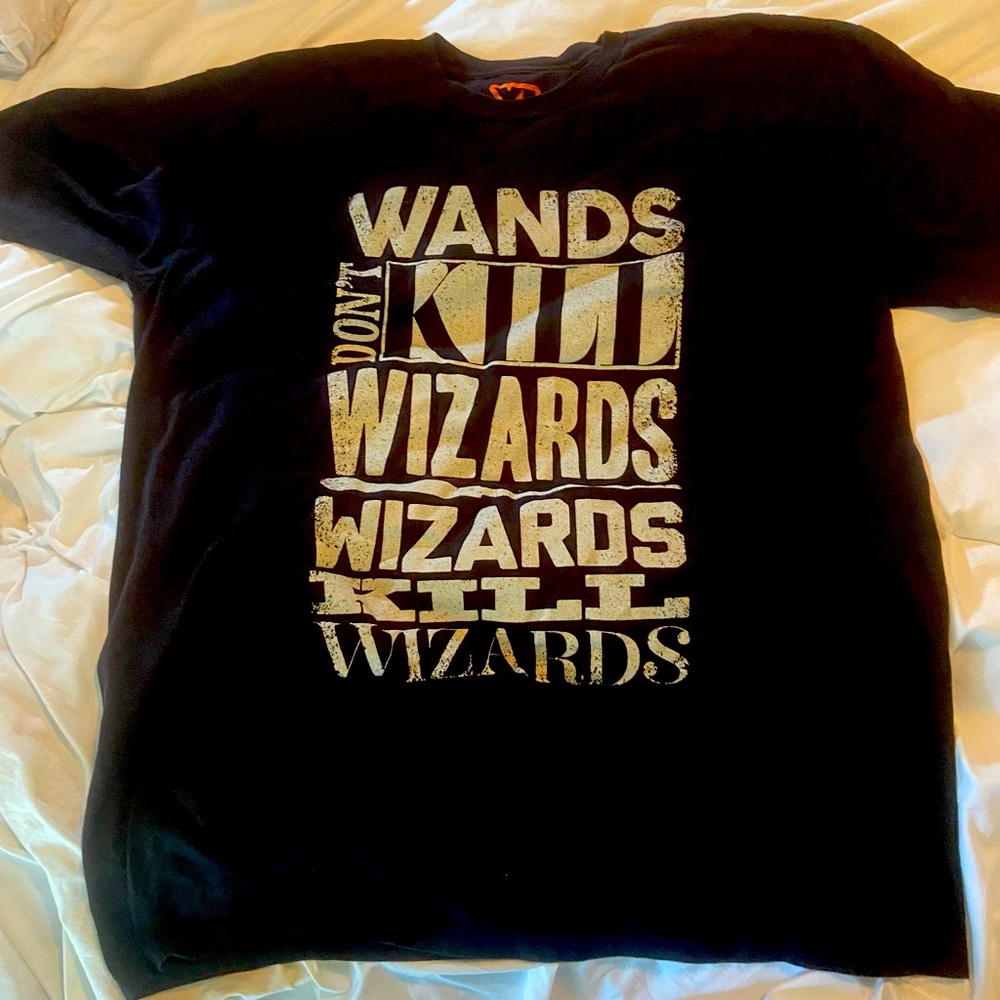 SZ XL  BUSTED TEE “WANDS DONT KILL WIZARDS”